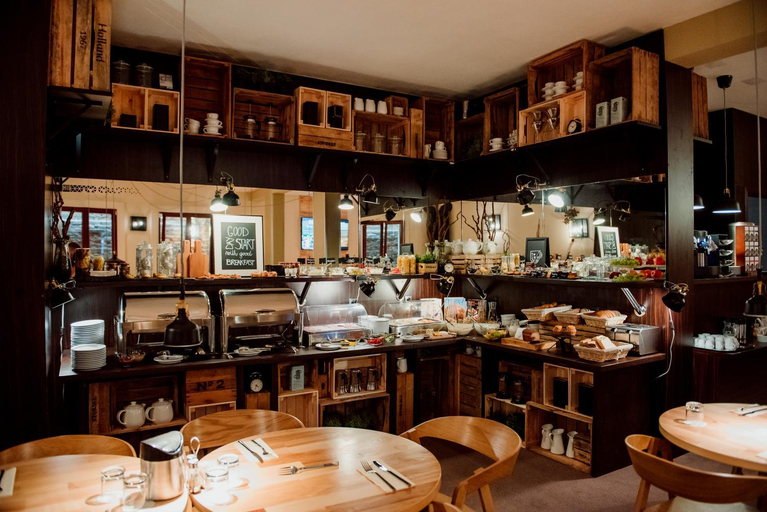 Food & Drinks 5, Boutique HOTEL11 (with ROOFTOP SPA), Nitra