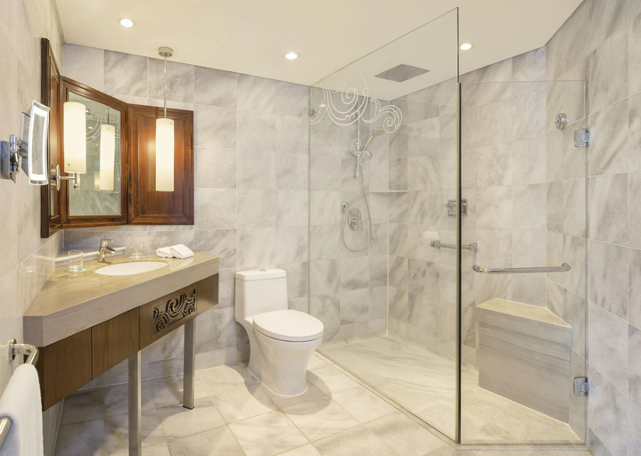Bathroom 5, Le Meridien Jakarta, Central Jakarta