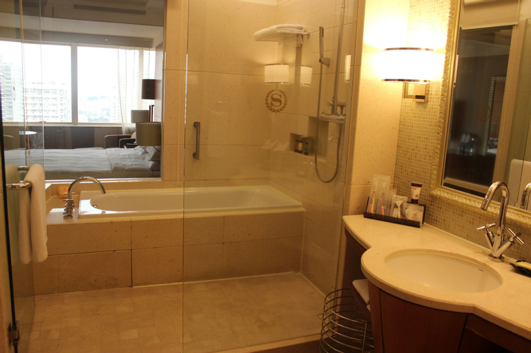 Bathroom 20
