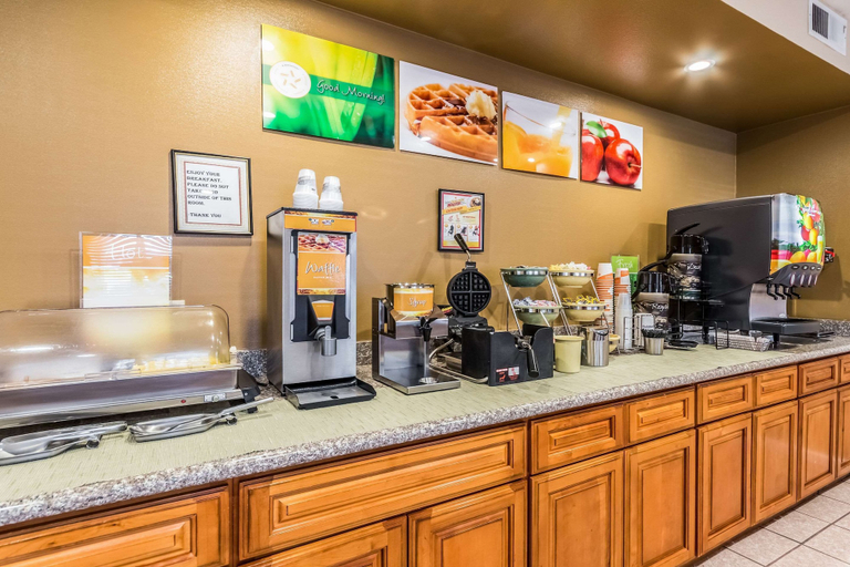 Food & Drinks 5, Quality Inn Fresno Near University, Fresno