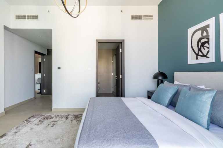 Room 5, Silkhaus High Floor in Downtown Views Pool Gym, Dubai