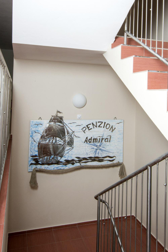Others 3, Penzion Admiral, Jindřichův Hradec