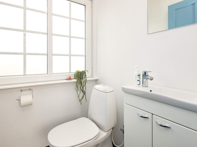 Bathroom 4, 10 Person Holiday Home in Marstal, Ærø