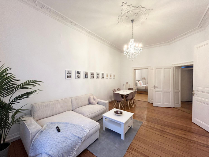 Others 5, IDEE Living: Traumhaftes Altbau Apartment - Balkon, Wiesbaden