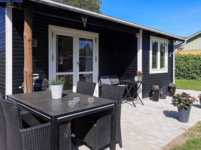 Dining 5, 4 Person Holiday Home in Faxe Ladeplads, Faxe