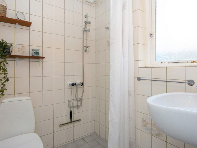 Bathroom, Cozy Holiday Home in Haderslev near Beach, Haderslev