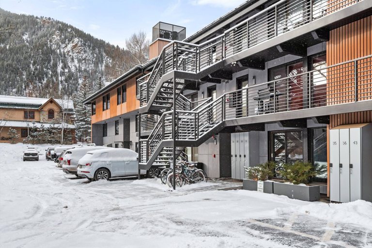Exterior & Views 2, Chateau Roaring Fork Condo 31, Pitkin