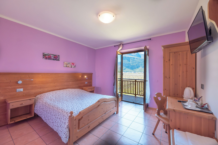 Bedroom 2, Antico Fienile Agritur, Trento