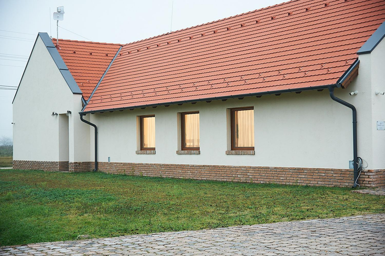 Others 3, Vadvirag Vendeghaz, Kiskőrös