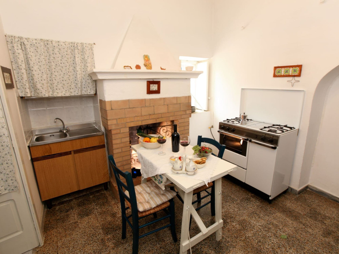 Others 5, Typical Trullo with Conical Roof in Excellent Area near Sea, Brindisi