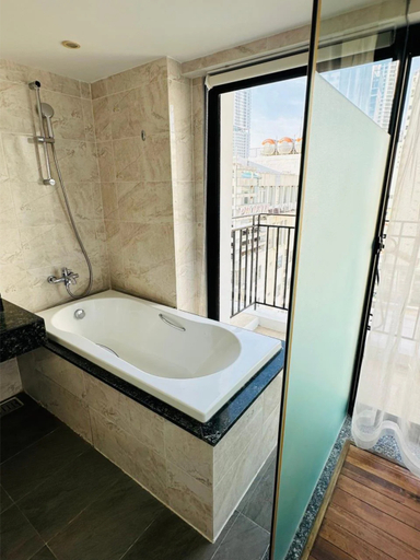 Bathroom 5, Sandals Island Hotel, Nha Trang