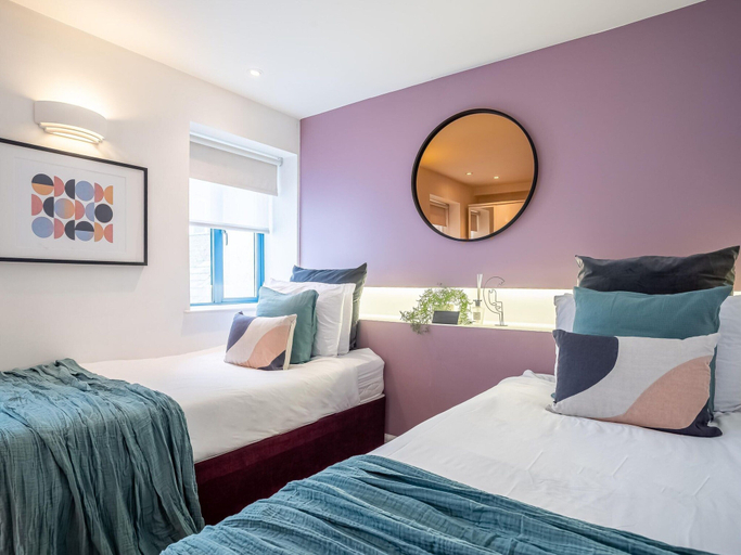 Room 2, 2BR Harbor View Near Babbacoombe Selfcheck-in, Torbay