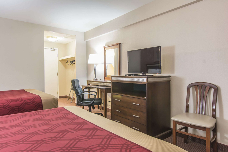Bedroom 3, Econo Lodge Orillia, Simcoe
