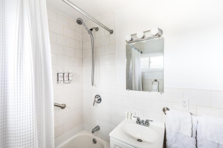 Bathroom 3, Haven Montauk, Suffolk