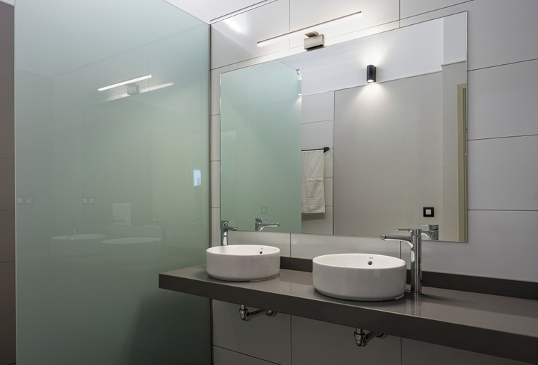 Bathroom 5, Smartr Maspalomas Corinto, Las Palmas