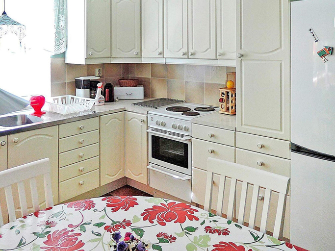 Private kitchen 4, 6 Person Holiday Home in Hastveda, Hässleholm