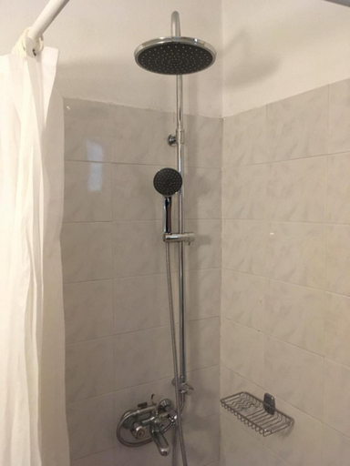 Bathroom 5, Gikas Apartments, Central Greece