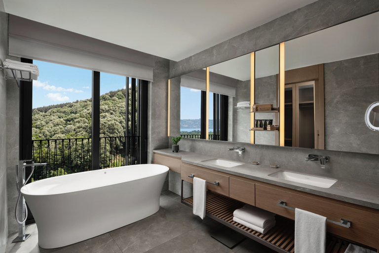 Bathroom 5, NG Enjoy, Izmit