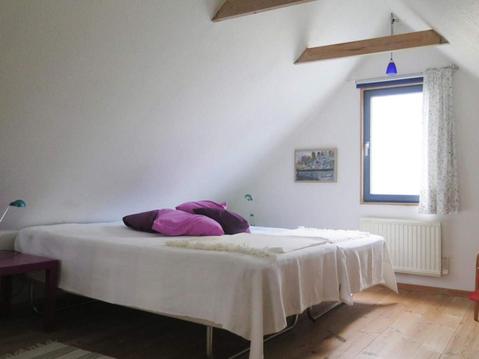 Room 5, 2 Person Holiday Home in Garsnas, Simrishamn