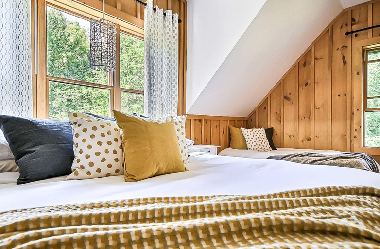 Room 2, Le Chic Log Chalet Citq 241986, Les Laurentides