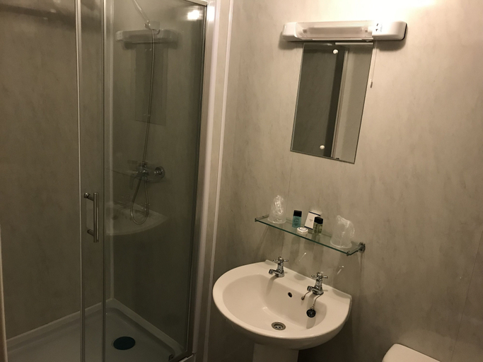 Bathroom 4, The Oasis, Conwy
