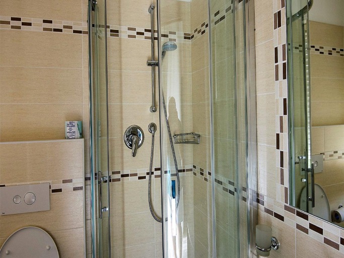 Bathroom 3, Hotel Taormina, Rimini