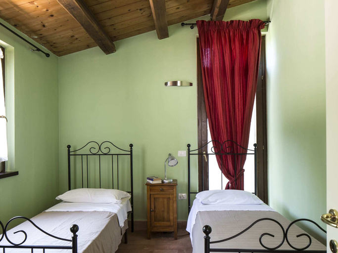 Bedroom 4, Apartment in Marche With Pool and BBQ, Ascoli Piceno