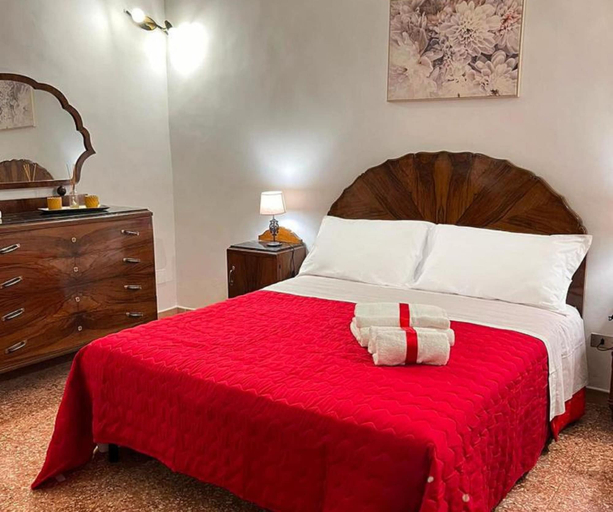 Bedroom 2, La Casa dei Gigli, Lecce