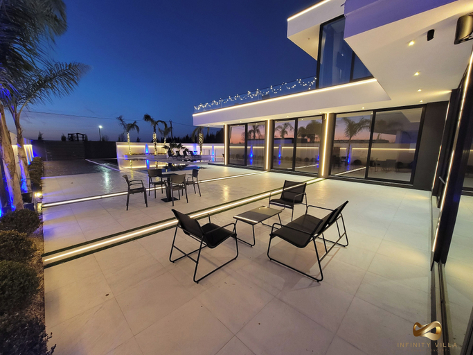 Food & Drinks 5, La Mirage Group Villas, Durrësit