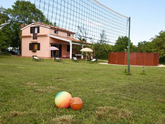 Exterior & Views 2, Charming Pool Home Near Pula, Ližnjan