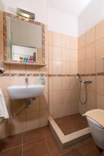 Bathroom 2, Sunray Hotel, East Macedonia and Thrace