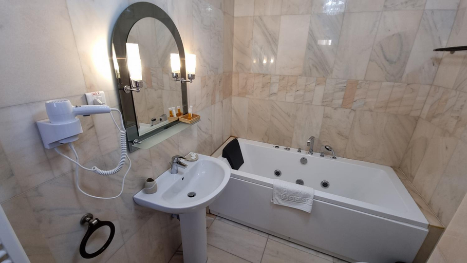 Bathroom 5, Cetatea Medievala, Sibiu