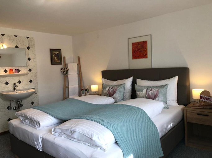 Bedroom 2, Cozy Chalet in Bramberg am Wildkogel with Sauna near Ski Lift, Zell am See