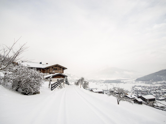 Exterior & Views 2, Apartment in Kaprun near the ski area, Zell am See