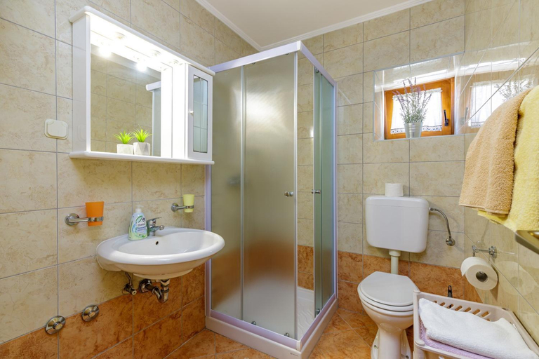 Bathroom 2, Apartments Mirjana Medulin, Medulin