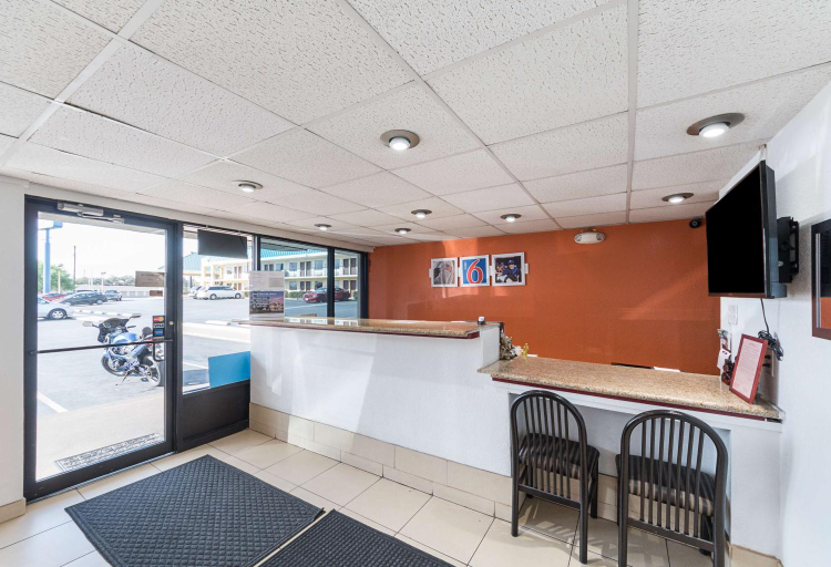 Public Area 2, Motel 6 San Antonio, TX - I-10 West, Bexar