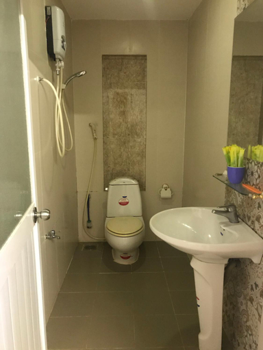 Bathroom, Nhat Van 1, District 10