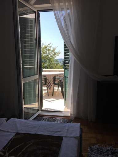 Others 4, Apartmani Dragovic