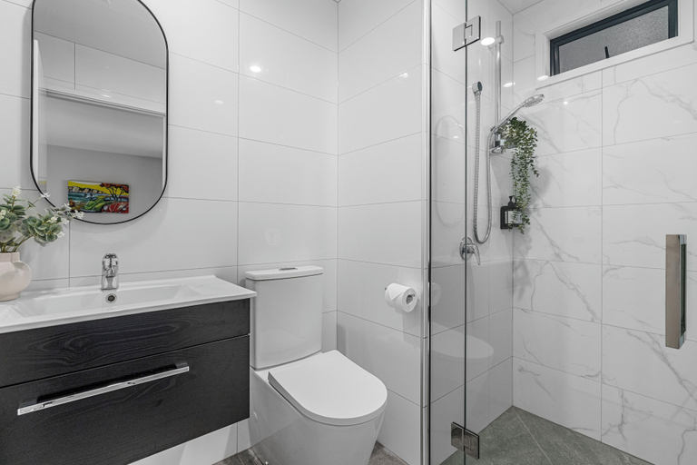 Bathroom 4, Tasman Holiday Parks - Christchurch, Christchurch