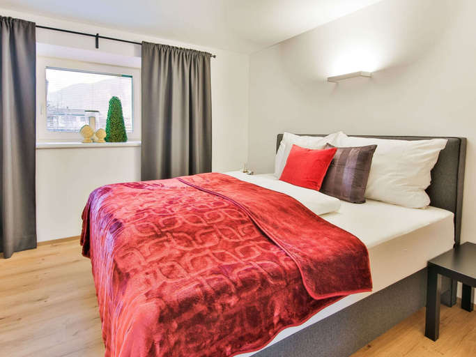 Room 3, Inviting Apartment in Inzing With Garden, Innsbruck Land