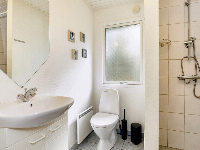 Bathroom, 4 Person Holiday Home in Lokken, Hjørring