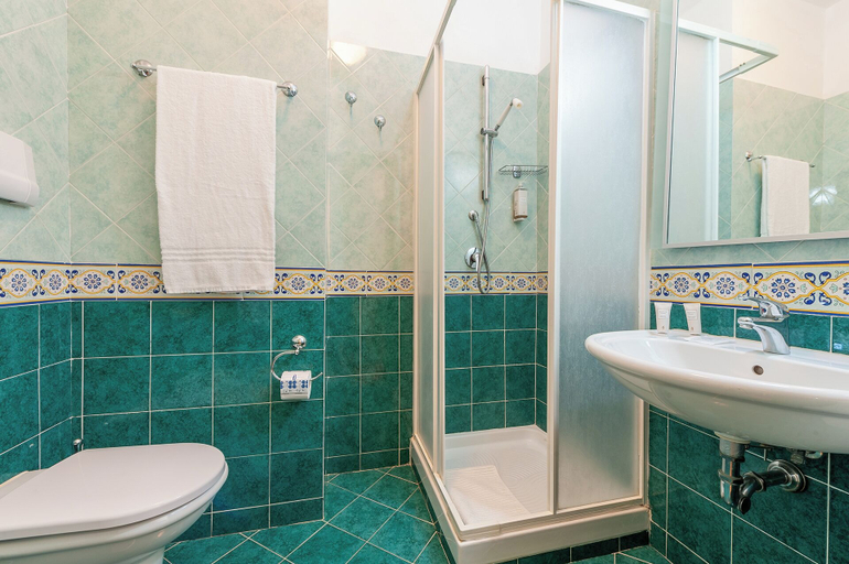 Bathroom 4, Best Western Hotel La Conchiglia, Salerno