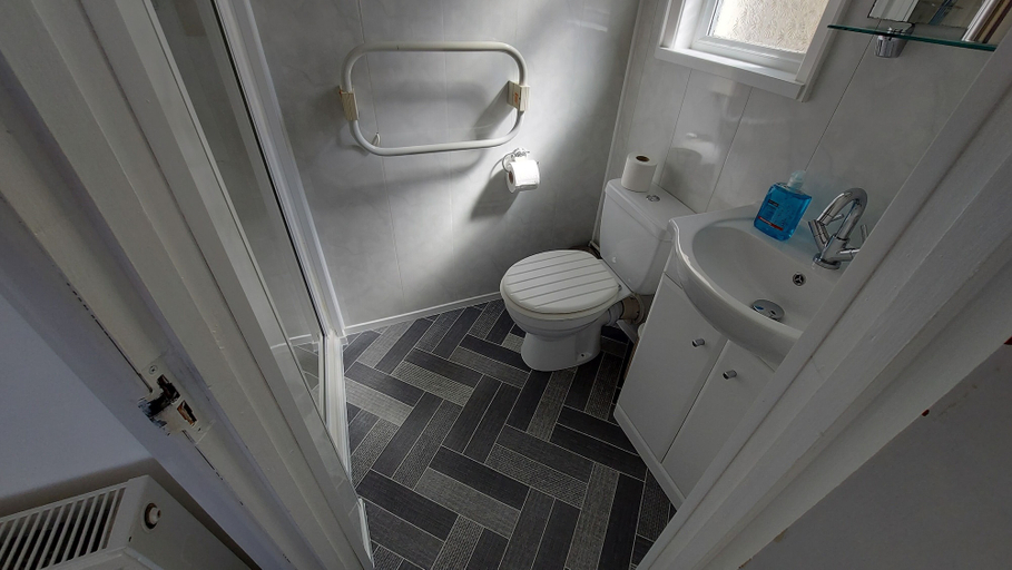 Bathroom 3, The Clifton at Paignton, Torbay