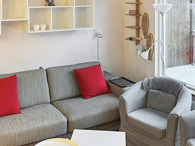 Others 2, Holiday Home in Lidköping, Lidköping