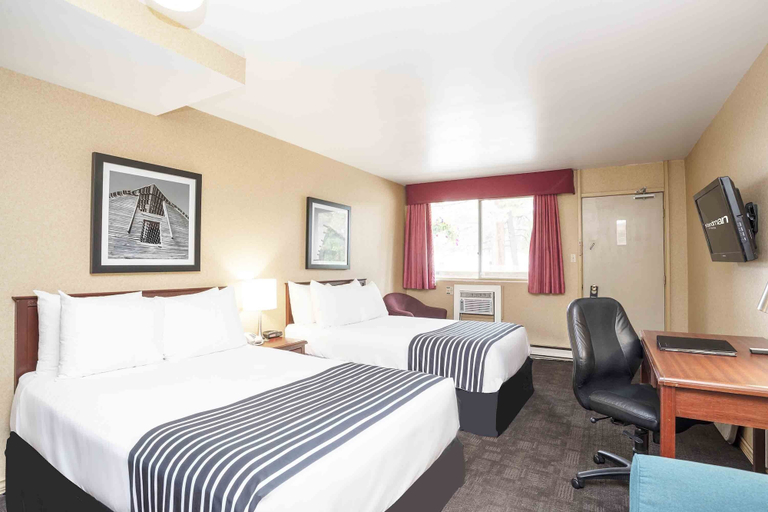 Bedroom 4, Sandman Inn Princeton, Okanagan-Similkameen