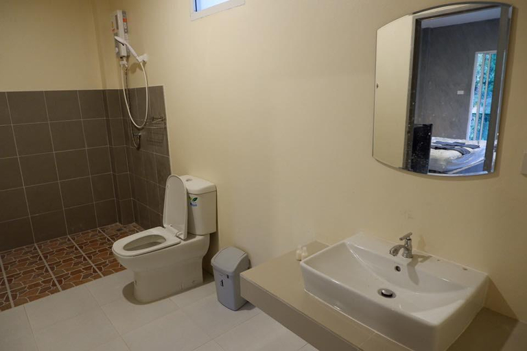 Bathroom 4, Terminal 1 cafe and resort, Muang Nan