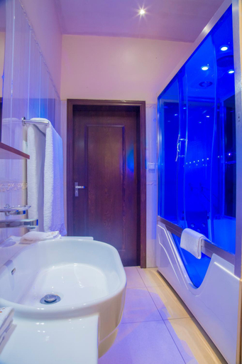 Bathroom 3, Rohi Apartments Kigali, Gasabo