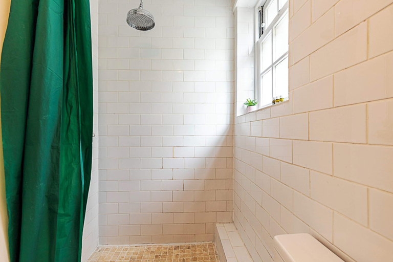 Bathroom 3, Cosy and Modern Battersea Home, London