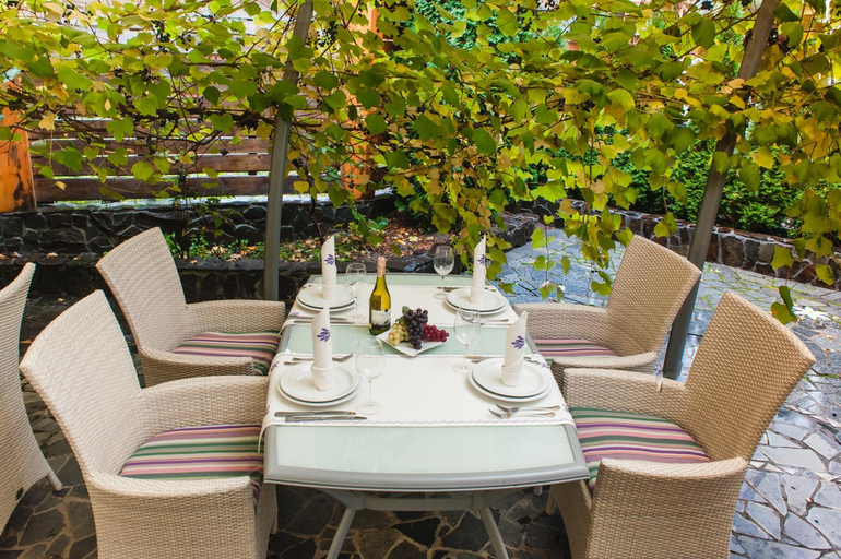 Food & Drinks, LETIZIA country club, Khusts'kyi