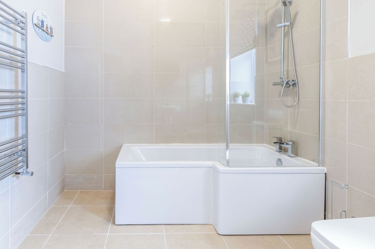 Bathroom 3, Beach Haven Hideout - 2 Bedroom - Milford Haven, Pembrokeshire